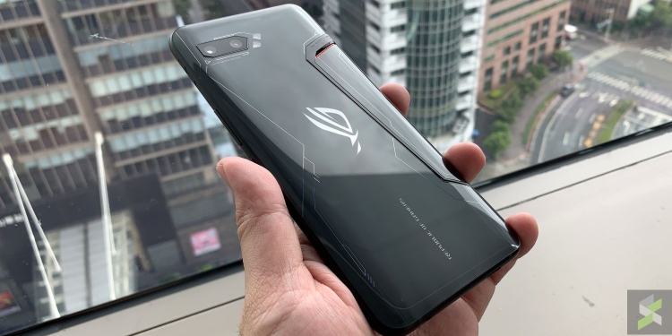 Harga ROG Phone 2 di China jauh lebih murah dari generasi pertama