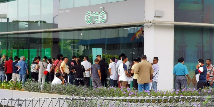 Tambang Grab akan naik kerana masih ramai pemandu tidak memiliki lesen PSV?