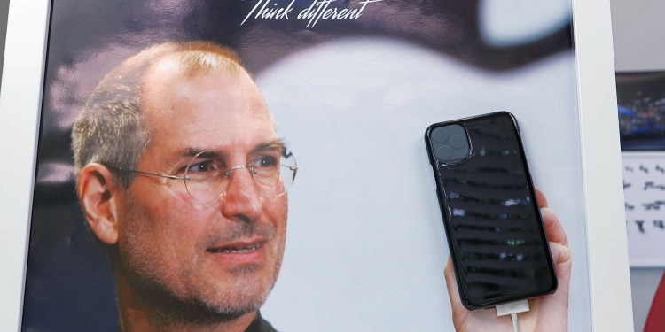 Rekaan sebenar iPhone 11 berdasarkan 100 unit casing dari China