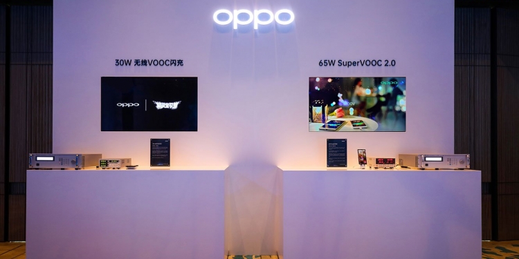 Oppo Umum SuperVOOC 2.0, Berupaya Isi Penuh Bateri 4,000mAh Dalam Masa 30 Minit