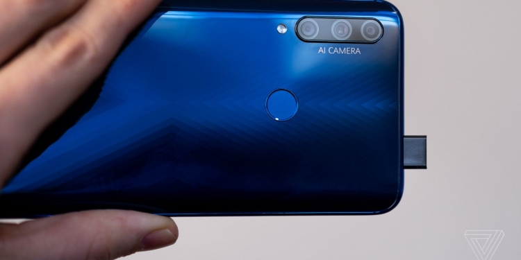 Satu langkah menyelamatkan Honor 9X dari sekatan Google