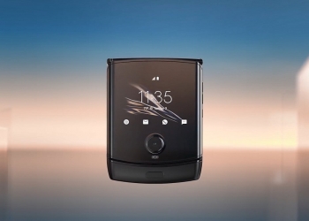 Legenda Telefon Boleh Lipat RAZR Kembali Dengan Perisa Android