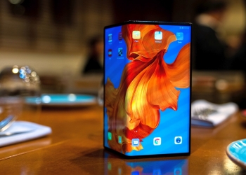 Telefon boleh lipat Huawei Mate X akan dijual dengan harga terlampau mahal