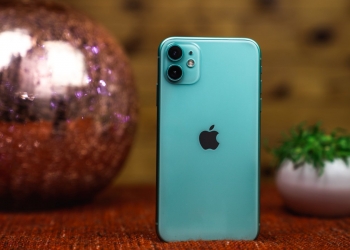 iPhone 11 telefon dwi-kamera kedua terbaik selepas Pixel 4