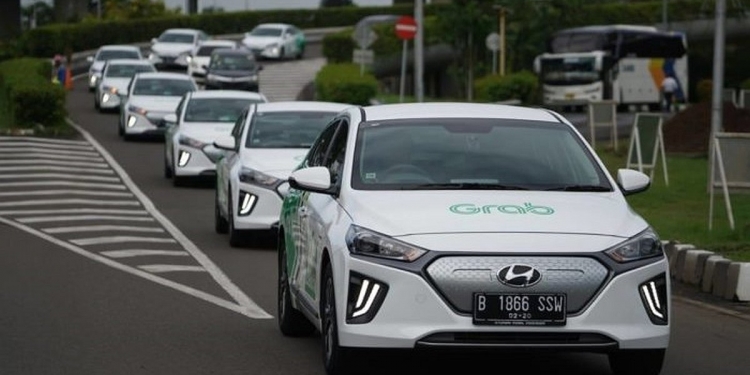 Grab Indonesia Sediakan 50 Kereta Elektrik Dalam Servis GrabCar Mereka