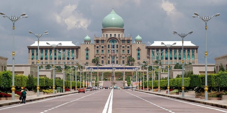 Perisian Microsoft Lapuk Jadi Gerbang Cubaan Godam Kerajaan Malaysia