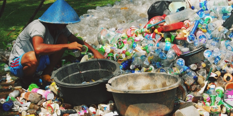 Servis Penghantaran Makanan Antara Punca Malaysia Jadi Negara Paling Banyak Gunakan Plastik
