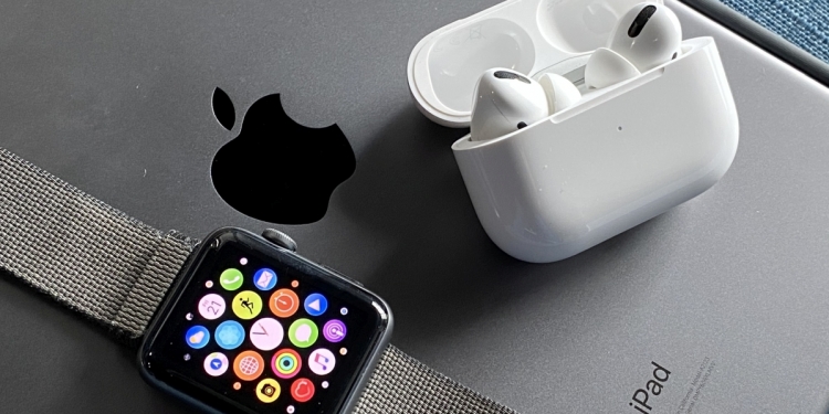 Sebahagian penghasilan produk Apple akan dipindah ke luar China