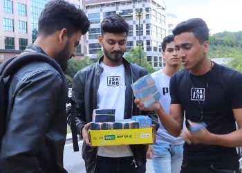 YouTuber edar wang tunai RM10,000 di Istana Negara ditegur pihak berkuasa