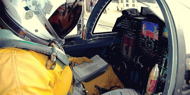 Ini Sebab Kenapa Juruterbang Tentera A.S Guna Jam Tangan Garmin