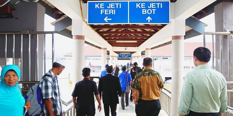 COVID-19: Rakyat Malaysia yang bekerja di Thailand dan Singapura tidak dibenarkan ke luar negara