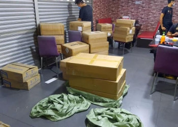 KPDNHEP serbu permis yang jalankan aktiviti mencatut topeng muka