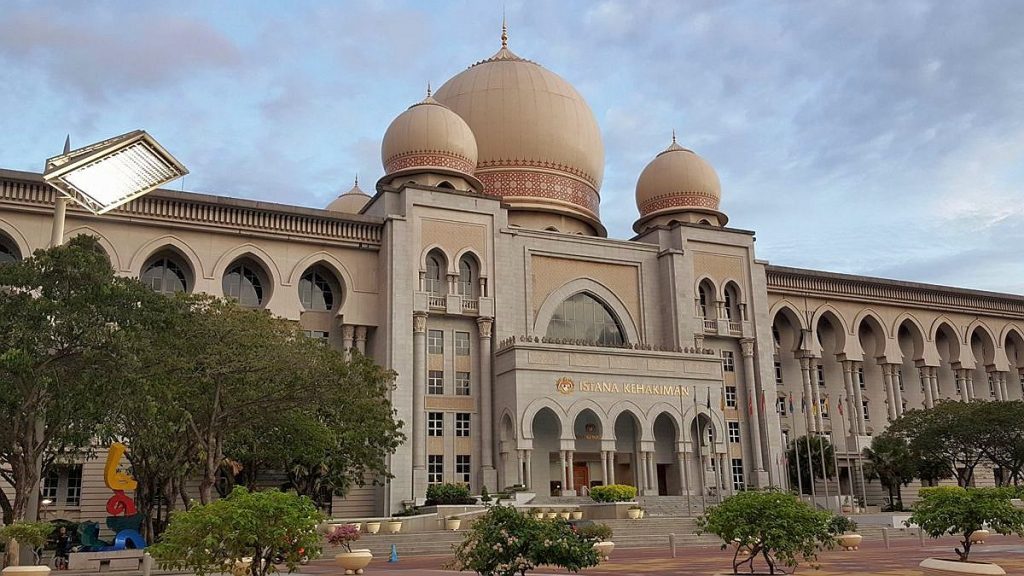 Mahkamah Malaysia catat sejarah apabila menjalankan siaran ...