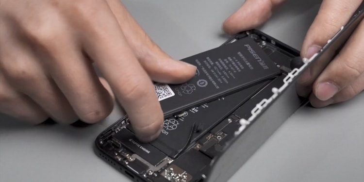 Baca Ini Kalau Anda Tak Percaya iPhone SE (2020) adalah Jelmaan Semula iPhone 8