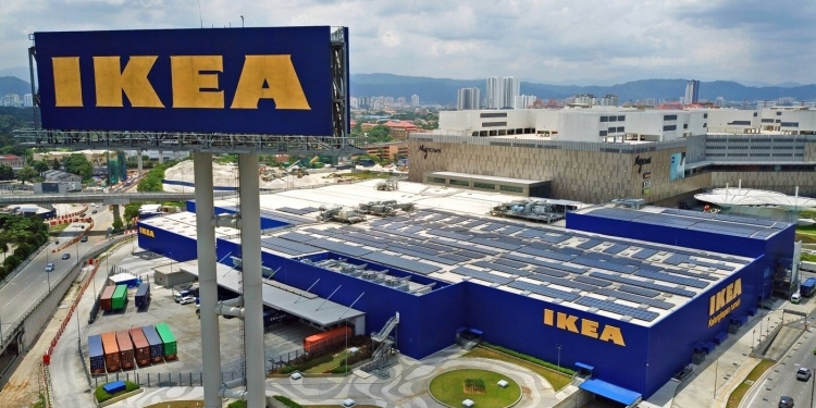 Ikea kembali beroperasi untuk pembelian dan penghantaran