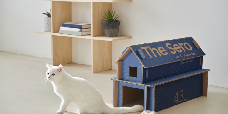 Kotak televisyen mesra alam Samsung boleh diubah jadi rumah kucing