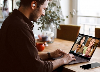 Tiga ciri versi plus kini tersedia untuk Samsung Galaxy Buds dalam kemaskini terbaru