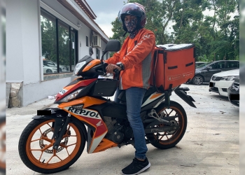 Petugas Lalamove ini beroleh pendapatan sehingga RM10 ribu sebulan di musim PKP