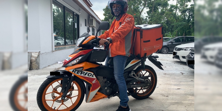 Petugas Lalamove ini beroleh pendapatan sehingga RM10 ribu sebulan di musim PKP