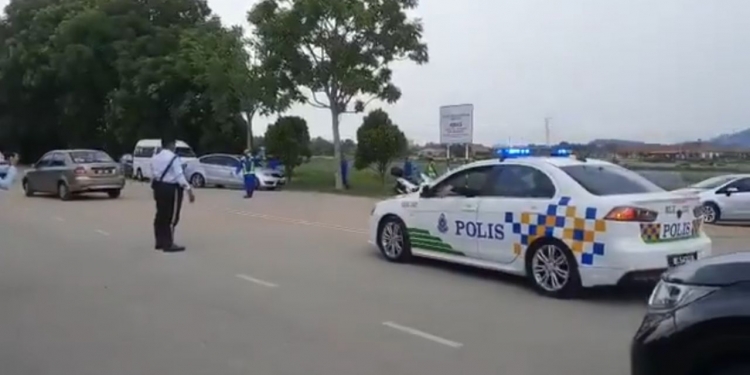 PKPB: Bayi dan kanak-kanak antara 38 individu di tahan kerana berhimpun dan bergambar di kolam