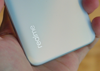 realme jadikan paparan 120Hz norma baharu telefon premium