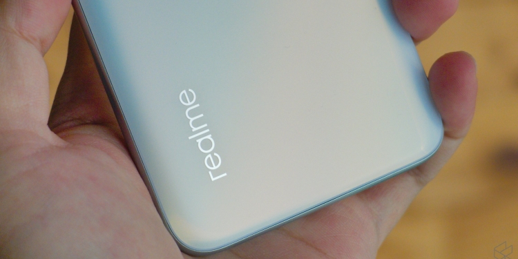 realme jadikan paparan 120Hz norma baharu telefon premium