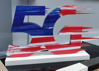 Saifuddin Abdullah arah peruntukkan jalur 5G 700MHz kepada 5 syarikat