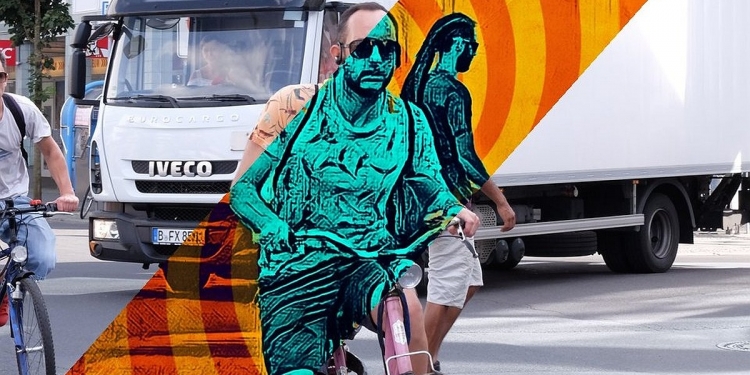 Saya cuba Photoshop Camera dan ia APP yang “berhantu”