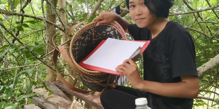 Kenapa pelajar UMS ini perlu panjat pokok hanya untuk jawab peperiksaan online?