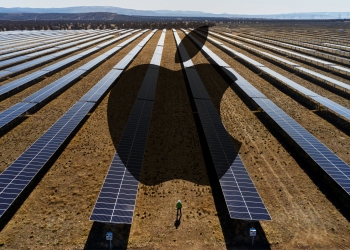 Apple mahu beroperasi bebas karbon dengan tenaga boleh dibaharui dalam masa 10 tahun