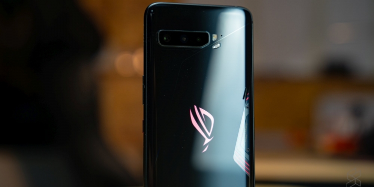 ROG Phone 3, set rasmi Malaysia vs set China, apa yang lebih dan kurang?