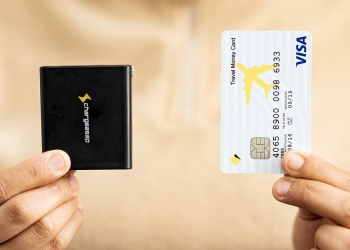 Pengecas Omega 200W boleh cas 2 laptop serentak pada kelajuan penuh