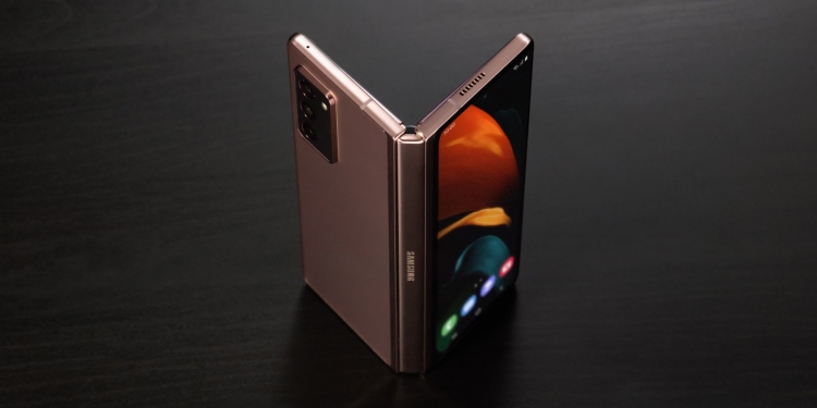 Samsung Galaxy Z Fold 2 baiki kelemahan terbesar Galaxy Fold