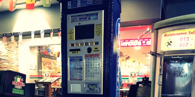 Tragedi oktober: DBKL kerah warga kota pasang e-Wallet baru untuk bayar parking