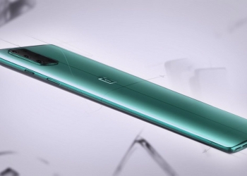 OnePlus 8T ditayang pada umum seminggu sebelum perasmian