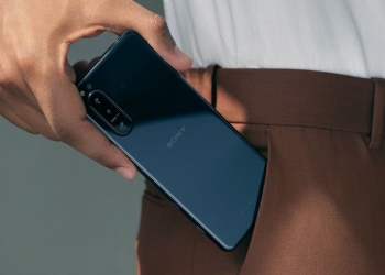 Laman web Sony Malaysia papar harga Xperia 1 II dan Xperia 5 II bermula dari RM4,099