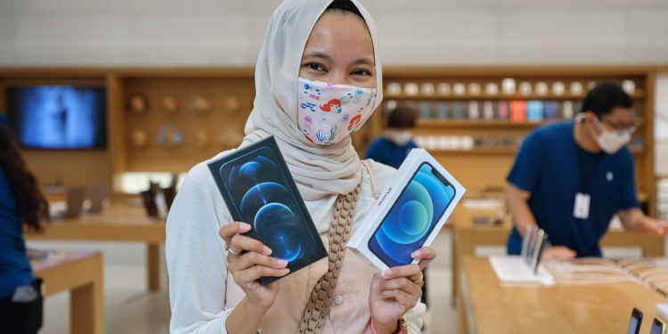 iPhone 12 telah lulus SIRIM, tapi bila ia mula dijual?