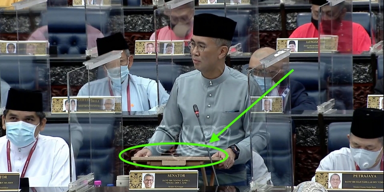Belanjawan 2021: Adakah Tengku Zafrul guna iPad Pro?
