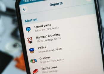 Waze akan beritahu anda jika laluan anda merentasi trek kereta api, ini sebabnya