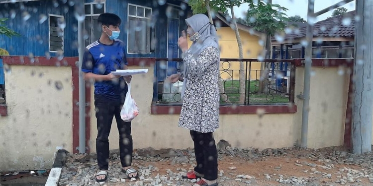 Guru redah 21 km, 7 perhentian demi menyampaikan bahan pelajaran