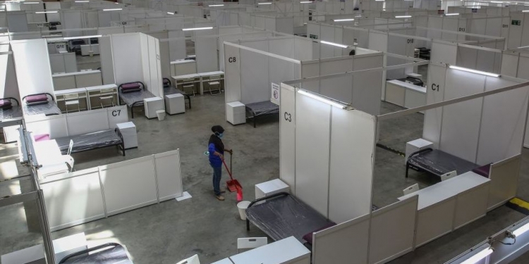 COVID-19: NADMA tambah katil di hospital, sedia buka semula PKRC MAEPS