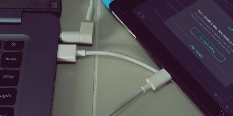 Ini cara pindah keluar screenshot dan video dari Nintendo Switch gunakan kabel USB