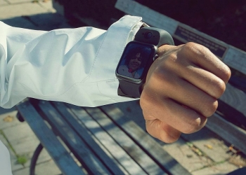 Tali Apple Watch ini ada dua kamera. Tapi, praktikalkah?