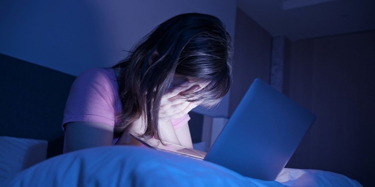 ‘Membawang’ di media sosial boleh didenda RM50,000 atau penjara setahun