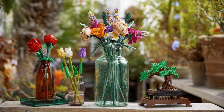 Tanam pokok Bonsai dalam rumah atau hadiahkan sejambak bunga dengan koleksi Lego Botanic