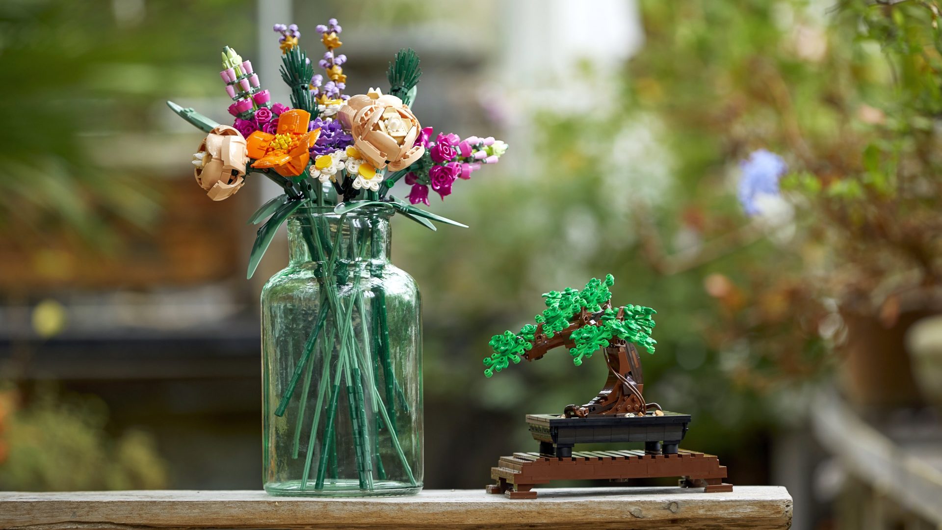 Tanam pokok Bonsai dalam rumah atau hadiahkan sejambak bunga dengan koleksi Lego Botanic