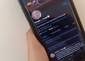 Akaun sosial media Donald Trump disekat sehingga 24 jam ada perkongsian berbaur hasutan