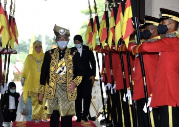 Semalam umum PKP, hari ini umum darurat