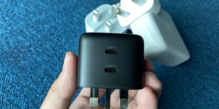 PROMO: Pengecas GaN 65W Ugreen ini lebih murah daripada pengecas Apple 20W