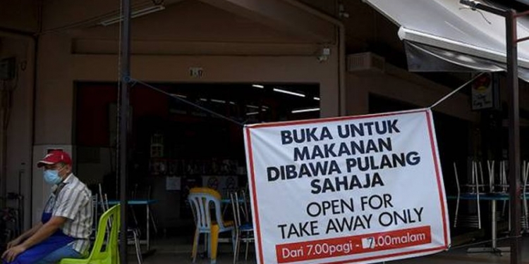 Lepas tular di Twitter, kerajaan akan kaji panjangkan waktu operasi kedai makan